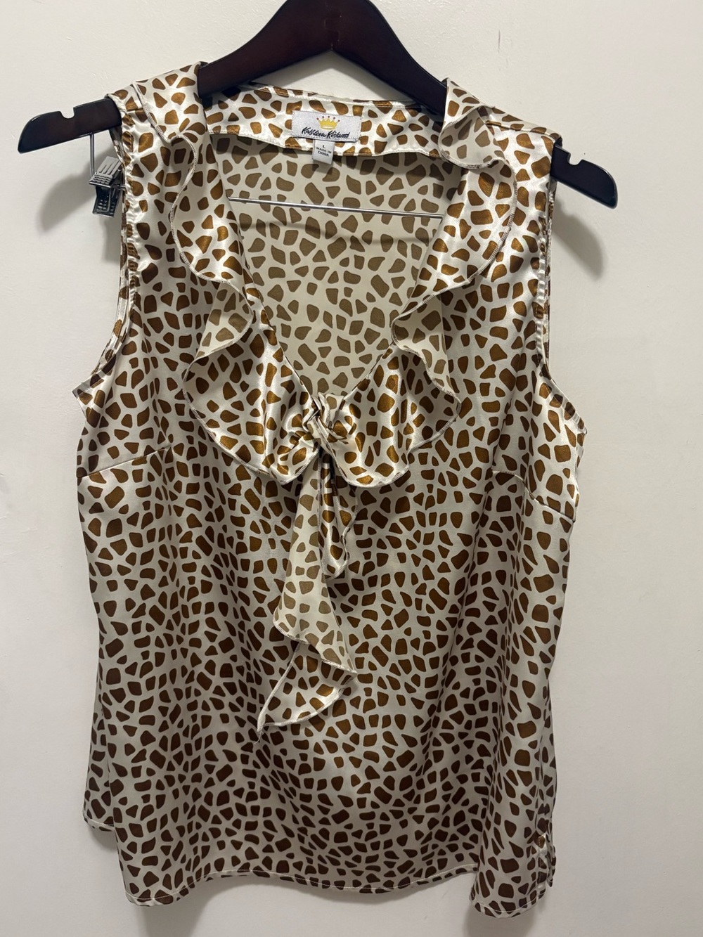 Kathleen Kirkwood Cream & Brown Ruffle Tie-Neck Sleeveless Top
